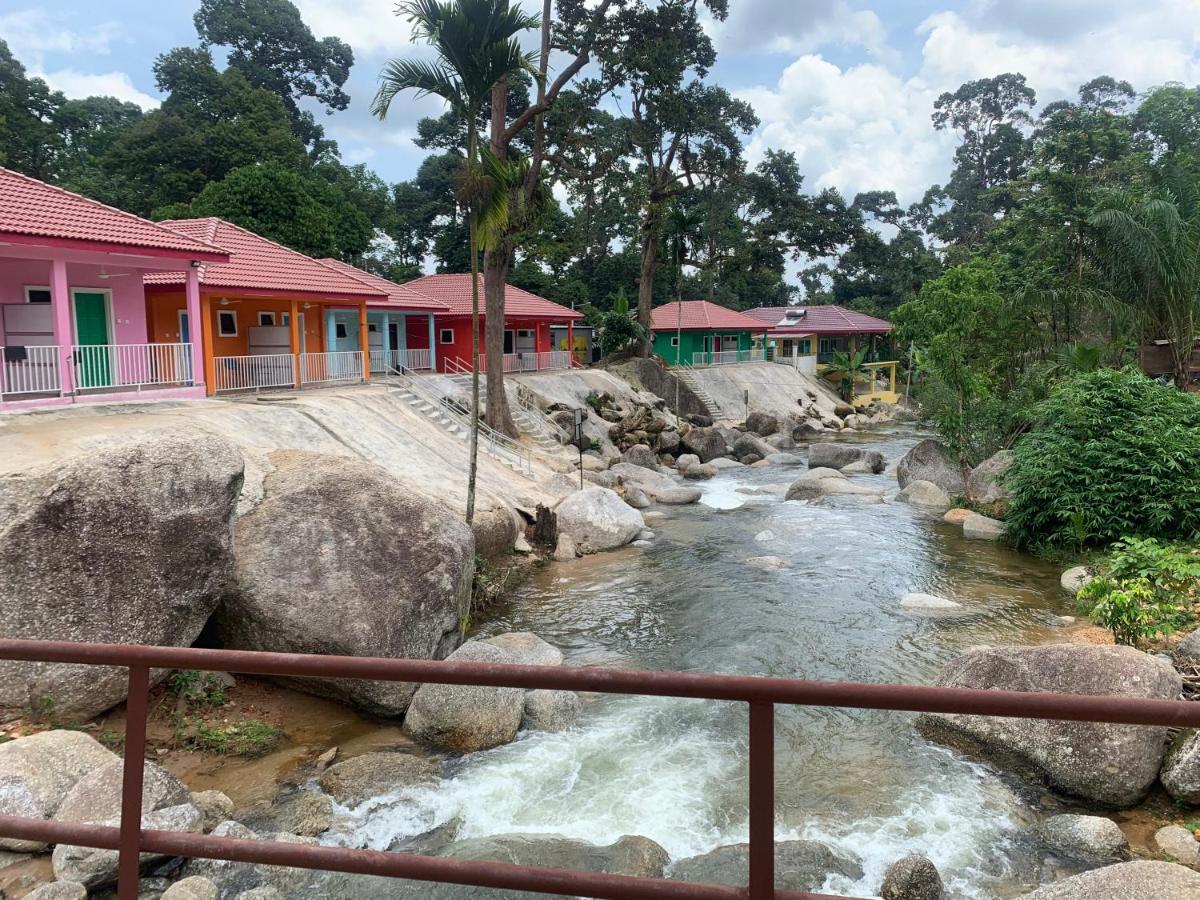 Chalet Latip D'Ayer Itam Otel Kampong Ayer Hitam  Dış mekan fotoğraf