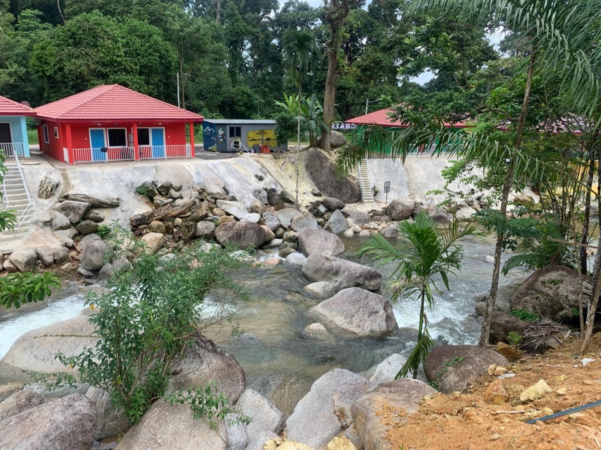 Chalet Latip D'Ayer Itam Otel Kampong Ayer Hitam  Dış mekan fotoğraf